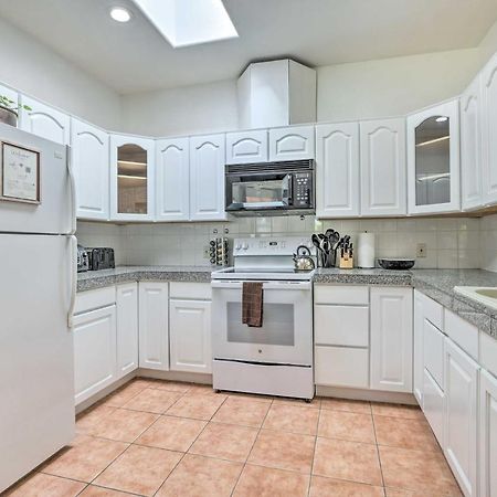 Cozy And Relaxing Eloy Apartment With Pool Access Luaran gambar
