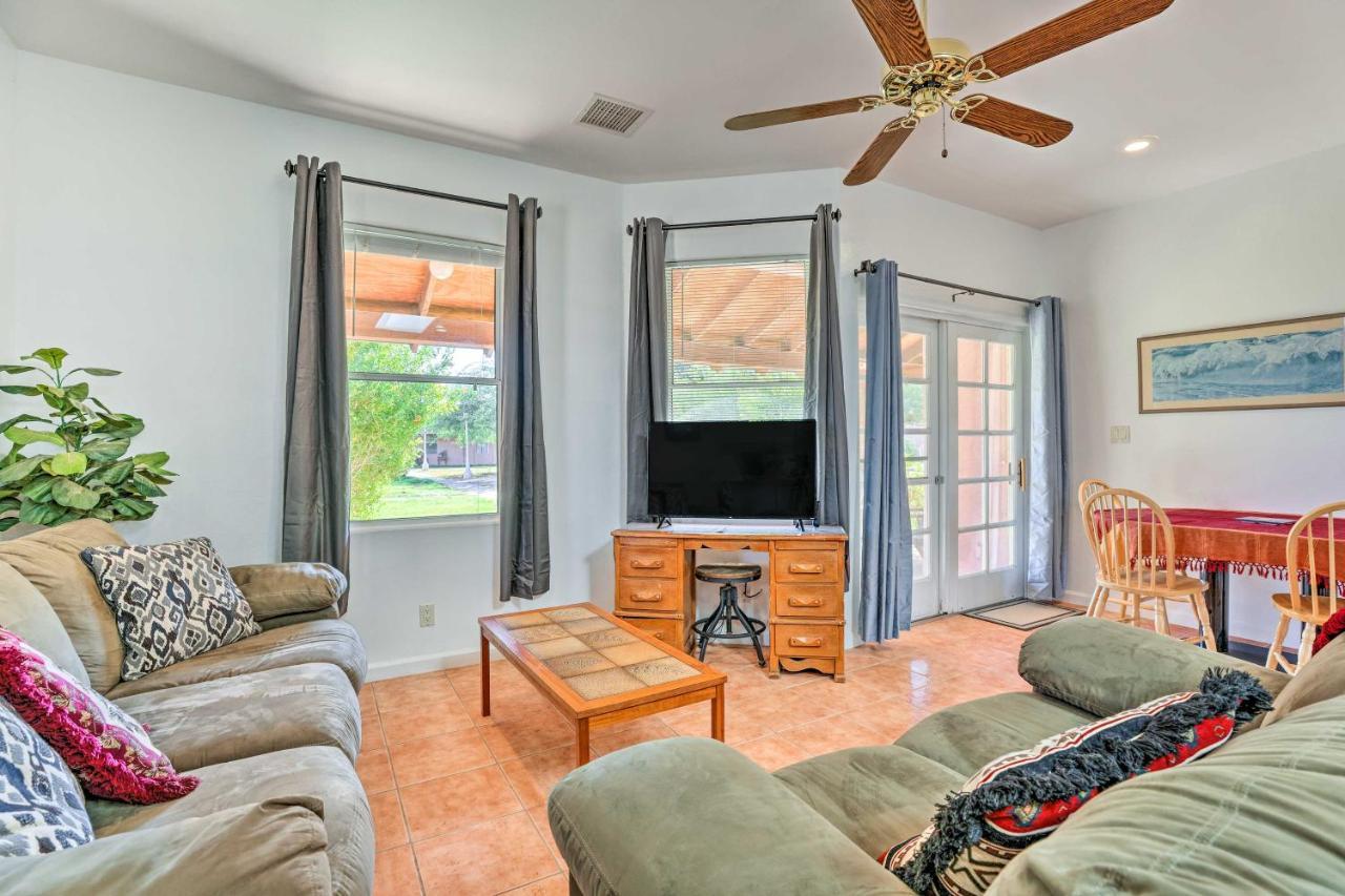 Cozy And Relaxing Eloy Apartment With Pool Access Luaran gambar