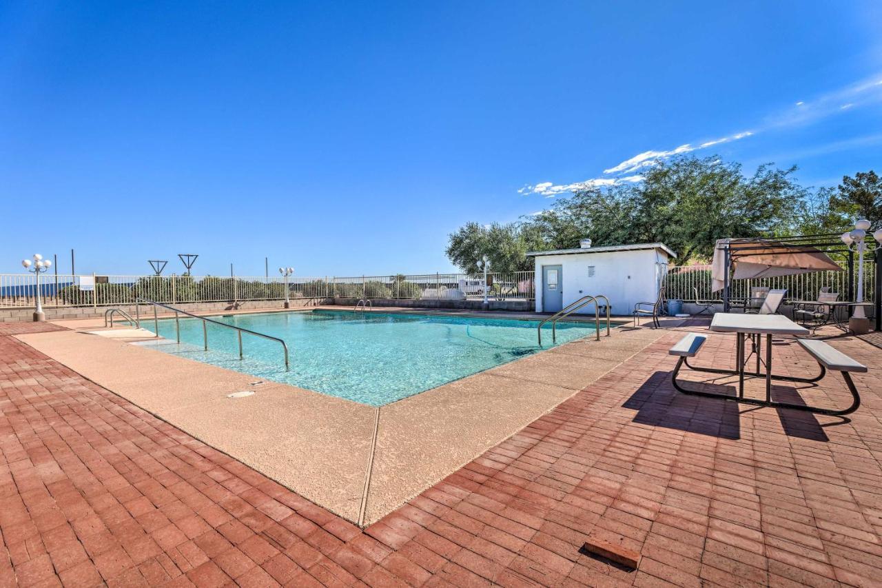 Cozy And Relaxing Eloy Apartment With Pool Access Luaran gambar